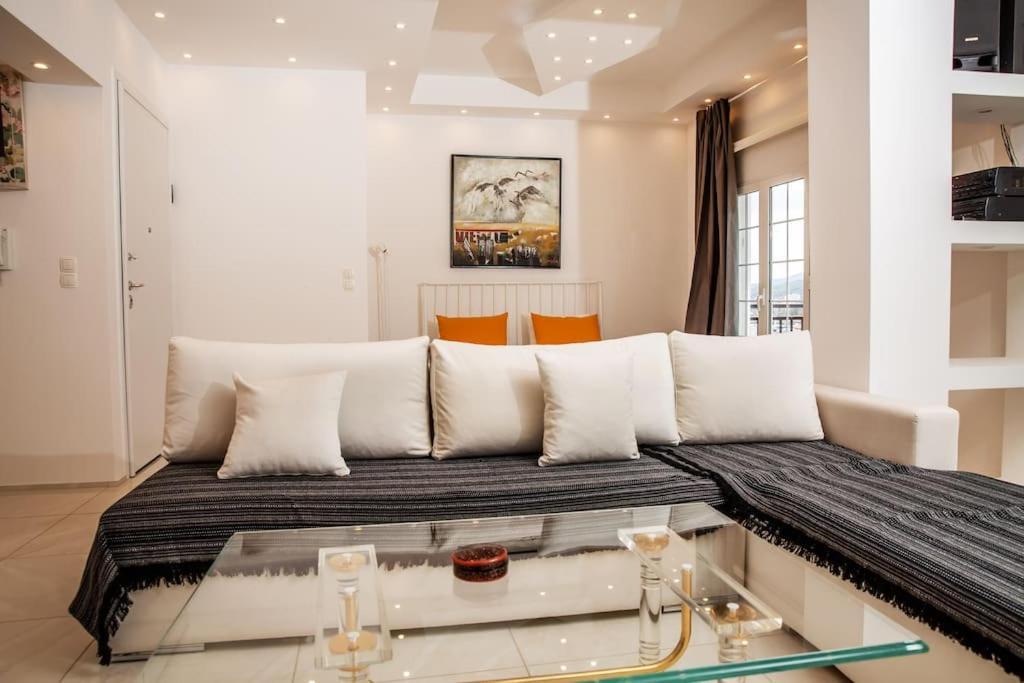 Seafront Central Apt In Lavrio Apartment Exterior photo